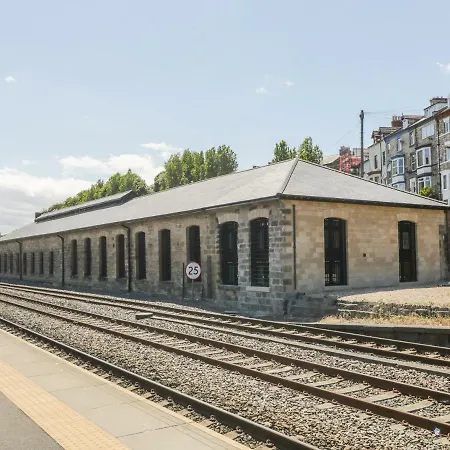 דירה Blue Peter Engine Shed וויטבי